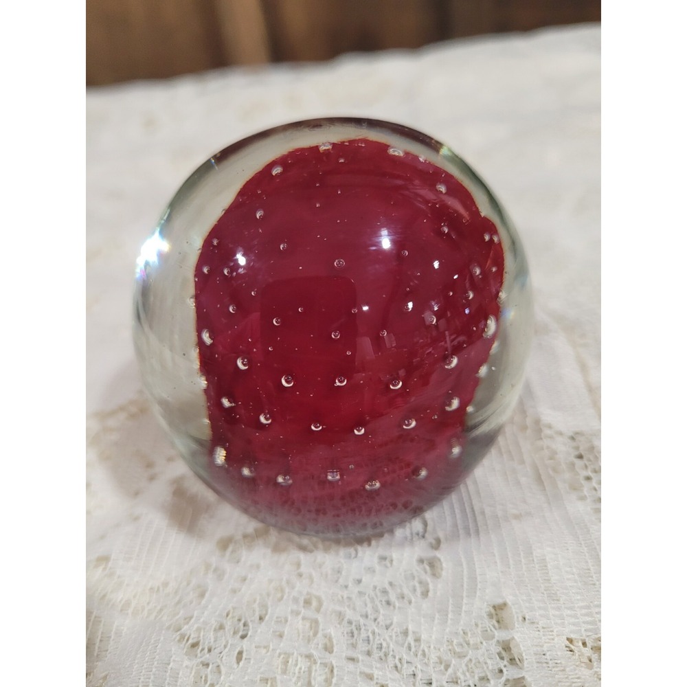 PAPERWEIGHT CLEAR GLASS  W/RED SPHERE & BUBBLES INSIDE COLOR RED/CLEAR - Picture 5 of 7